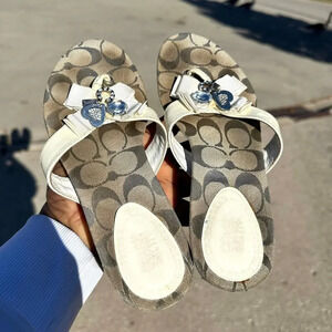 Coach Sparkle Women’s‎ Patent Leather Sandals Size 6.5